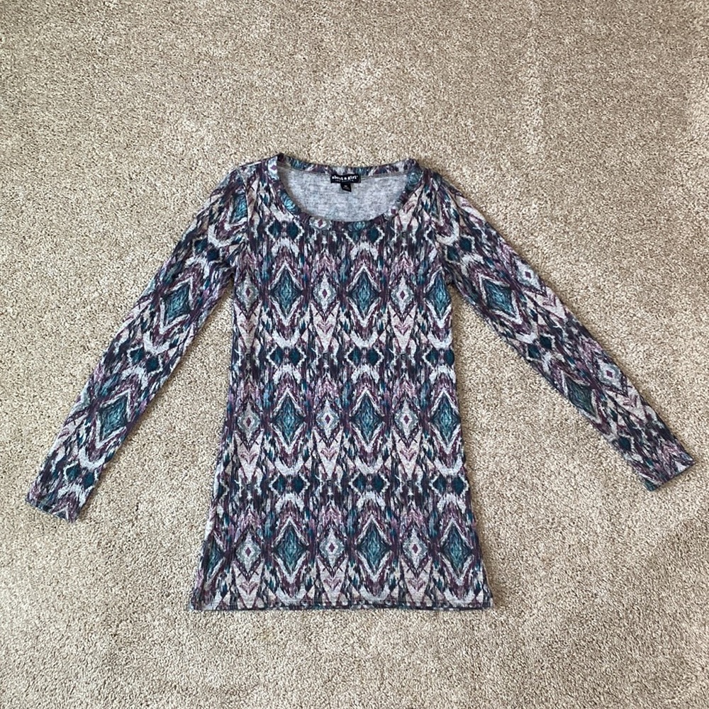 About a Girl Los Angeles Geometric Long Sleeve Top